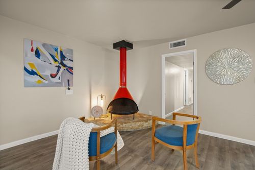 1608 Pennsylvania Ave, Austin, TX, 78702-2021 | Card Image