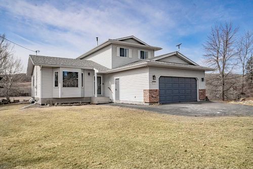11810 78 St, Home with 3 bedrooms, 2 bathrooms and 4 parking in Peace River AB | Card Image