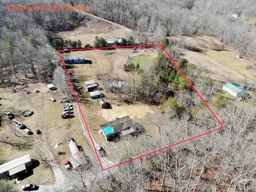 160 Acorn Ln, Mount Vernon, KY, 40456-7401 | Card Image