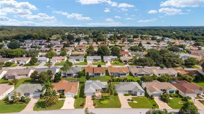 Front overhead view. | Image 2