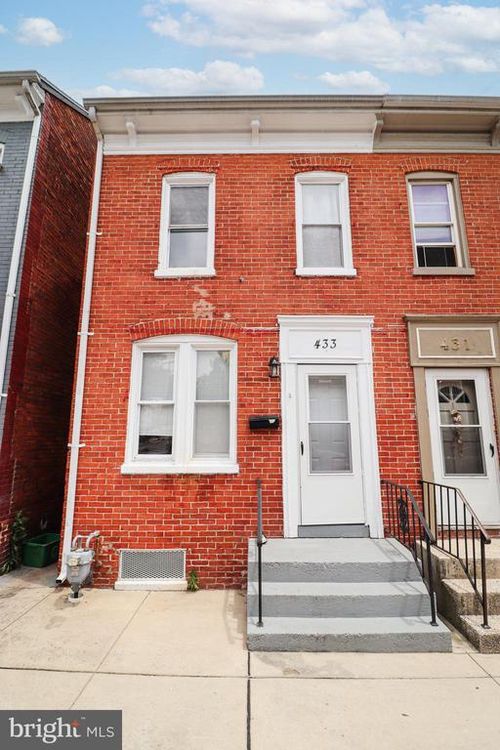 433 Juniper St, YORK, PA, 17401-3010 | Card Image