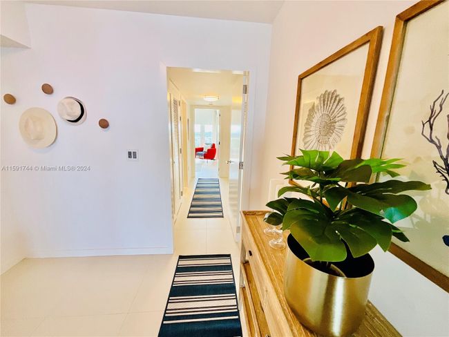 APT-11B - 881 Ocean Dr, Condo with 2 bedrooms, 2 bathrooms and null parking in Key Biscayne FL | Image 15