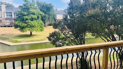 2305 Southlake Ct, Irving, TX, 75038-5652 | Card Image