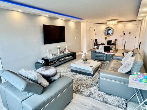 apt-6j-1360 Ocean Pkwy, Brooklyn, NY, 11230-5625 | Card Image