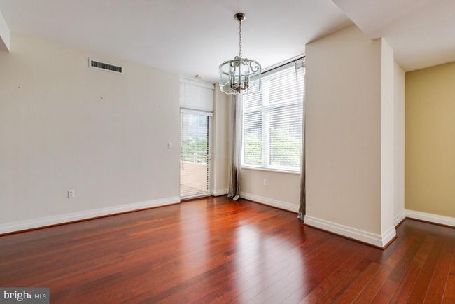 APT-217 - 8220 Crestwood Heights Dr, Condo with 2 bedrooms, 2 bathrooms and null parking in MCLEAN VA | Image 6