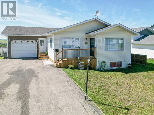 8713 20a St, Dawson Creek, BC, V1G4W3 | Card Image