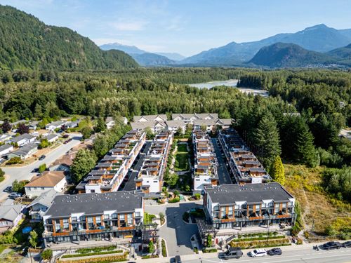 204-39767 Government Rd, Squamish, BC, V8B0Z1 | Card Image