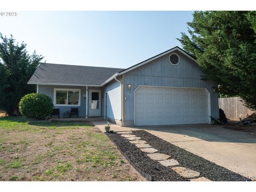 689 Blue Jay Loop, Creswell, OR, 97426-9872 | Card Image