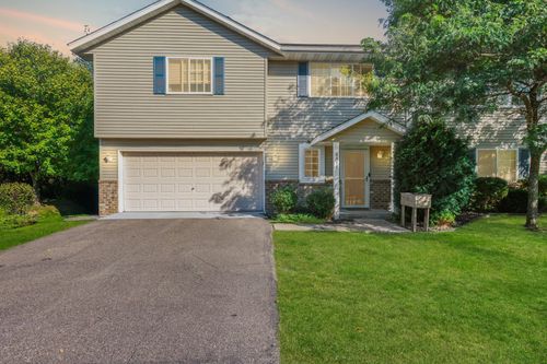 6410 207th St N, Forest Lake, MN, 55025-8037 | Card Image