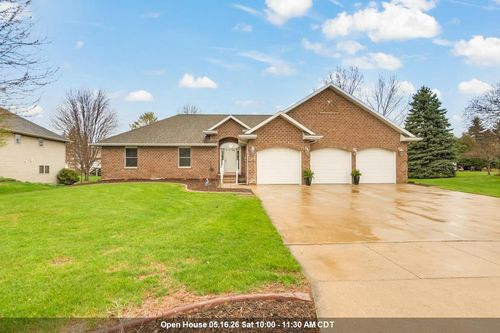 702 Marcks Court, LUXEMBURG, WI, 54217 | Card Image
