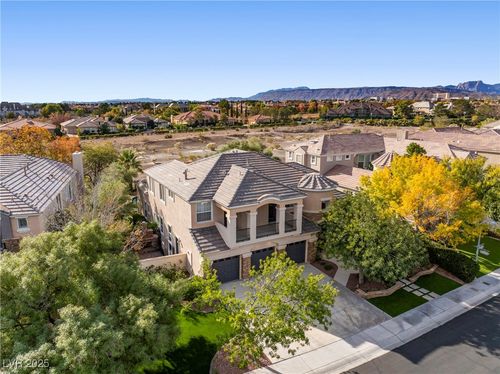 9521 Queen Charlotte Dr, Las Vegas, NV, 89145-8673 | Card Image