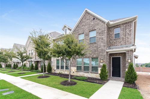 12834 Perrin Ln, Farmers Branch, TX, 75234-1318 | Card Image