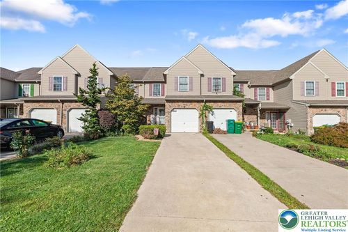 8083 Heritage Dr, ALBURTIS, PA, 18011-2713 | Card Image