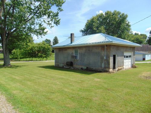 121 S Lebanon St, Jamestown, IN, 46147-9111 | Card Image