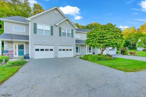 26 Beechmont Ter, Hamburg, NJ, 07419-9722 | Card Image