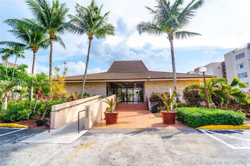 2-411-6950 Nw 186th St, Hialeah, FL, 33015-3292 | Card Image