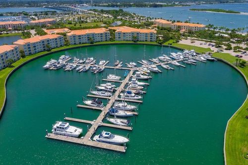 201-11 Harbour Isle Dr W, Fort Pierce, FL, 34949-2763 | Card Image