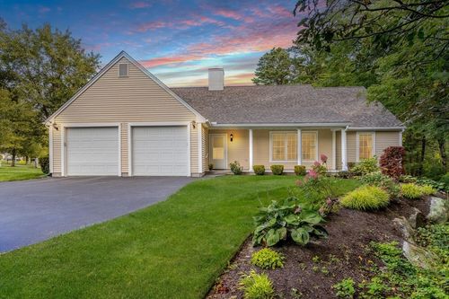 11 Kathleen Grant Rd, South Easton, MA, 02375-6207 | Card Image