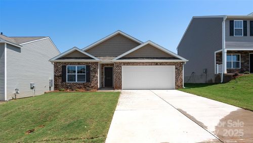 135 Wildbrook Dr, Waynesville, NC, 28785-7261 | Card Image