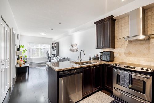 313-6480 195a St, Surrey, BC, V4N6P1 | Card Image