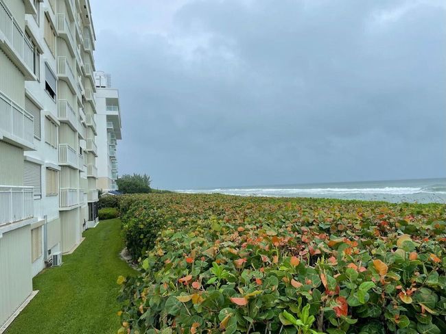 APT-111 - 10980 S Ocean Dr, Condo with 2 bedrooms, 2 bathrooms and null parking in Jensen Beach FL | Image 21