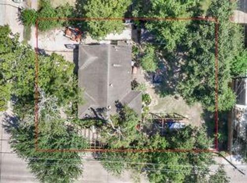 1402 Glourie Dr, Houston, TX, 77055-3404 | Card Image