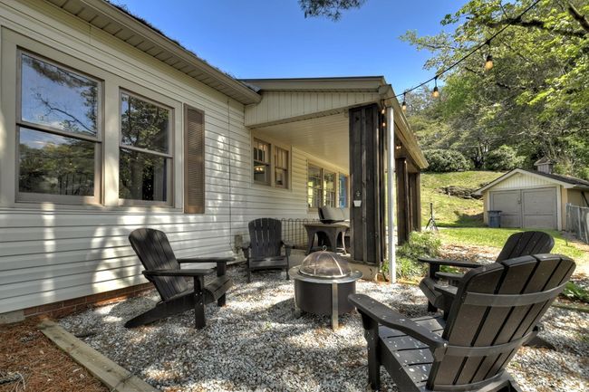 102 Riverview St, Home with 3 bedrooms, 2 bathrooms and null parking in Copperhill TN | Image 9