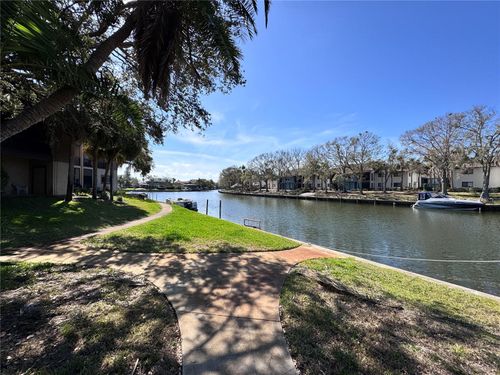 28b3-6328 Newtown Circle, TAMPA, FL, 33615 | Card Image