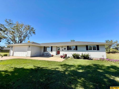 71065 571st Ave, Fairbury, NE, 68352-5522 | Card Image