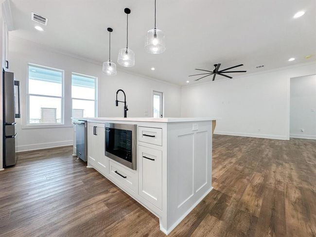 2301 Trinidad, House other with 4 bedrooms, 3 bathrooms and 1 parking in Crystal Beach TX | Image 6