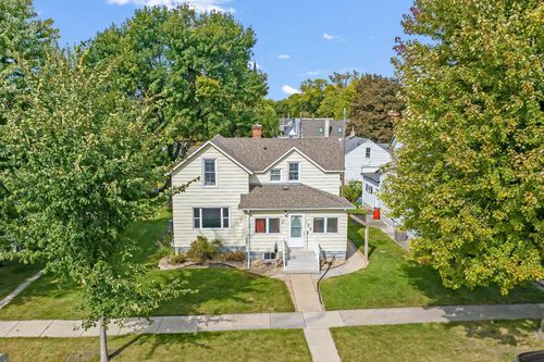 104 Elm St Nw, Sleepy Eye, MN, 56085-1018 | Card Image