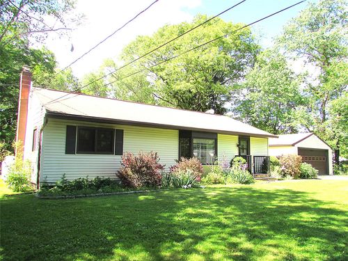 7 Holiday St, Pawling, NY, 12564-1900 | Card Image