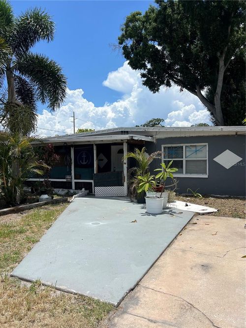 5808 N Lois Avenue, Tampa, FL, 33614 | Card Image