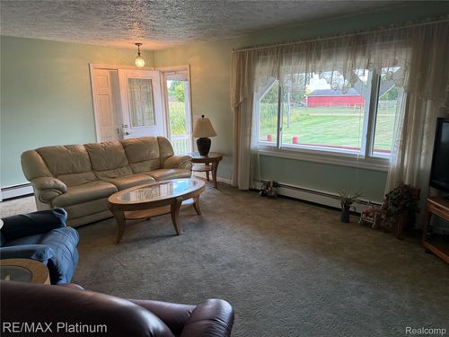 379 E Santee Hwy, Charlotte, MI, 48813-8615 | Card Image