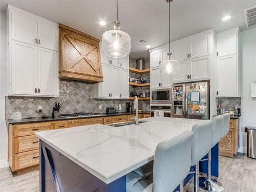 9308 Nw 84th Ter, Yukon, OK, 73099-9358 | Card Image