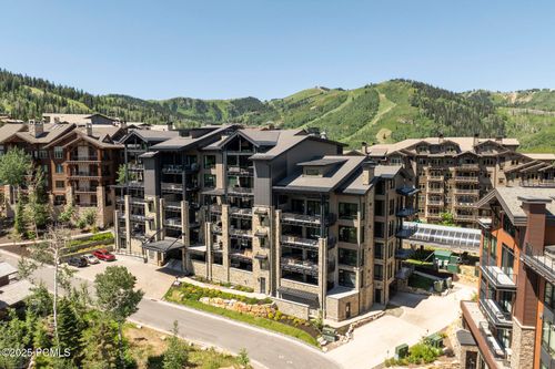 404-7697 Village Way, Park City, UT, 84060-6104 | Card Image