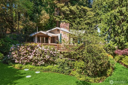 10218 Sw Tillicum Ln, Vashon, WA, 98070-7066 | Card Image