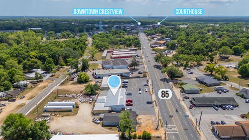 641 N Ferdon Blvd, Crestview, FL, 32536-2111 | Card Image