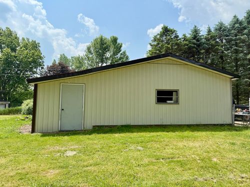 4853 Linda Ln, Metamora, MI, 48455-8935 | Card Image