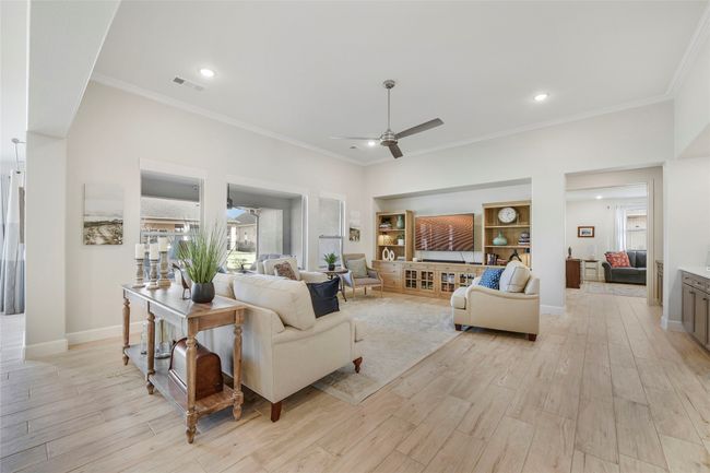 10020 Crestview Dr, House other with 2 bedrooms, 3 bathrooms and null parking in Denton TX | Image 8