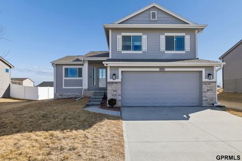 7371 N 165th St, Bennington, NE, 68007-2834 | Card Image