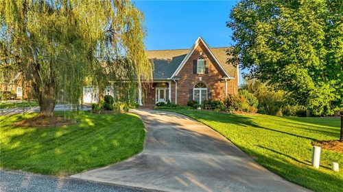 148 Magnolia Dr, North Wilkesboro, NC, 28659-8845 | Card Image