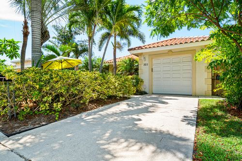 321 Princeton Dr, Lake Worth Beach, FL, 33460-6238 | Card Image