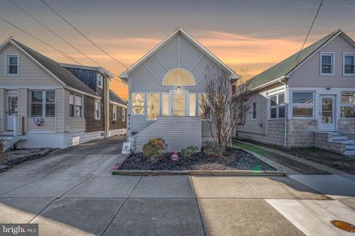 114 W 15th Ave, North Wildwood, NJ, 08260-2714 | Card Image