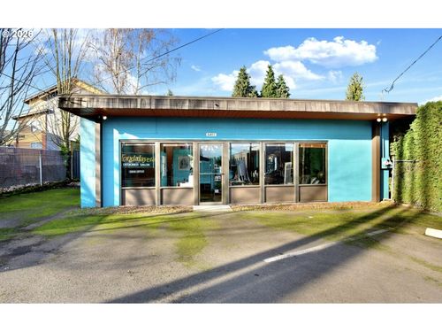 5401 Ne Cully Blvd, Portland, OR, 97218-3064 | Card Image