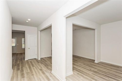 668 Mackenzie Cv, Villa Rica, GA, 30180-1183 | Card Image