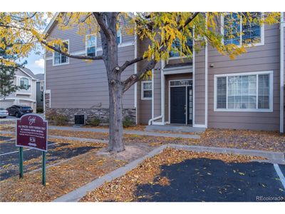 1391 Carlyle Park Cir, Townhouse with 2 bedrooms, 2 bathrooms and null parking in Highlands Ranch CO | Image 2