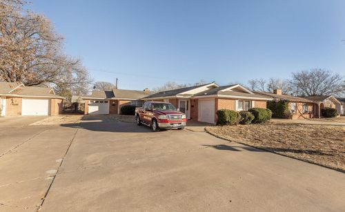 2408 33rd St, Lubbock, TX, 79411-1622 | Card Image