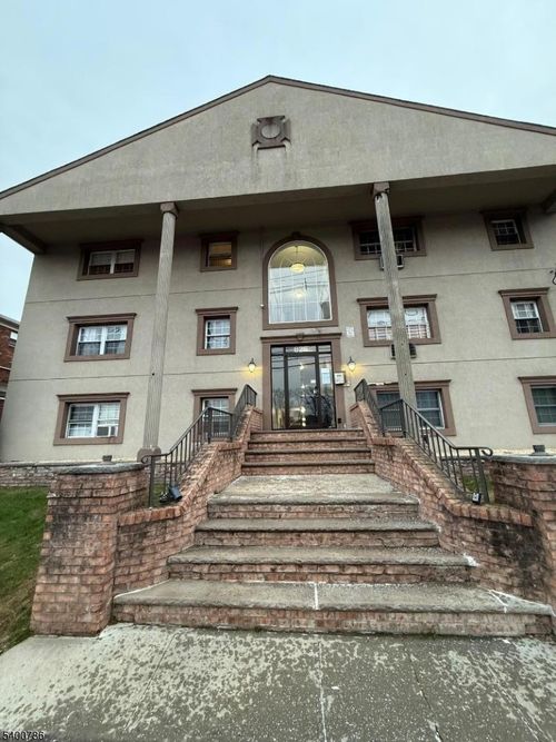 3i-816 W Grand St, Elizabeth, NJ, 07202-1009 | Card Image