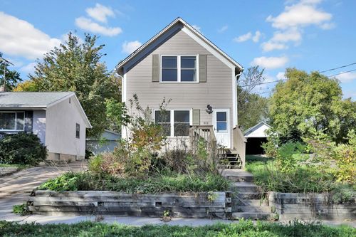 922 6th St S, Stillwater, MN, 55082-5759 | Card Image